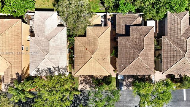 1251 Hayes St, Hollywood, FL 33019