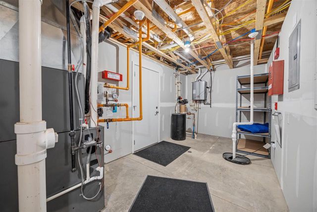 5526 Prairie Place Drive, Mcfarland, WI 53558