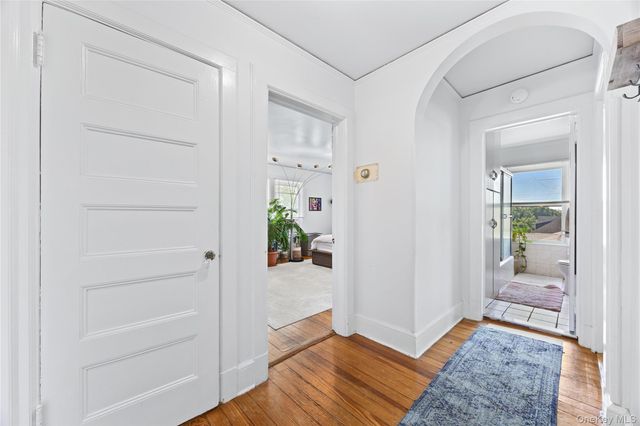 31 Howard Avenue 2, White Plains, NY 10605