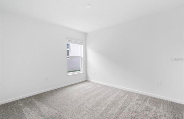 352 HEROIC ROAD, Davenport, FL 33837