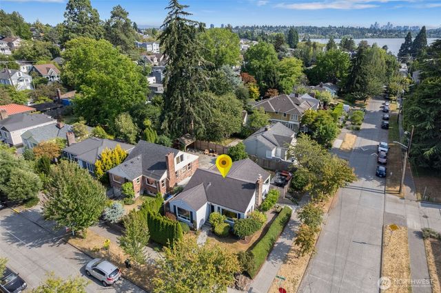 1701 N 82nd Street, Seattle, WA 98103