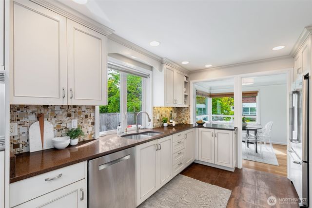 1701 N 82nd Street, Seattle, WA 98103