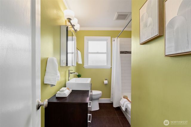 1701 N 82nd Street, Seattle, WA 98103