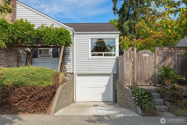 1701 N 82nd Street, Seattle, WA 98103