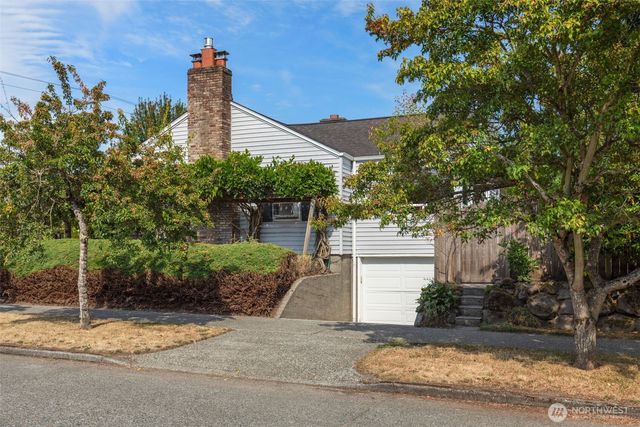 1701 N 82nd Street, Seattle, WA 98103