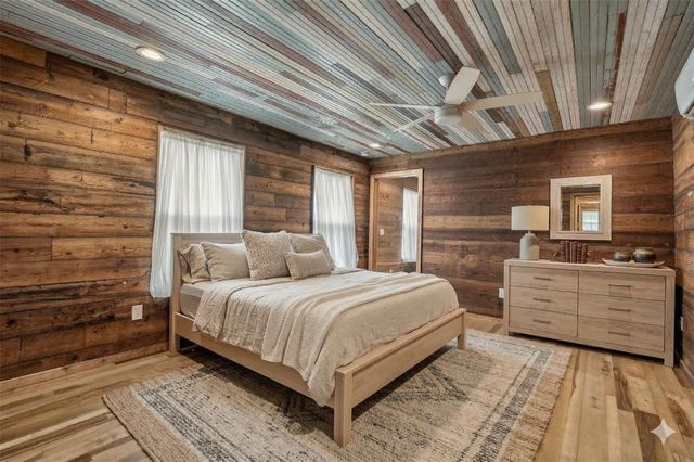 1148 Gunter ST, Austin, TX 78721