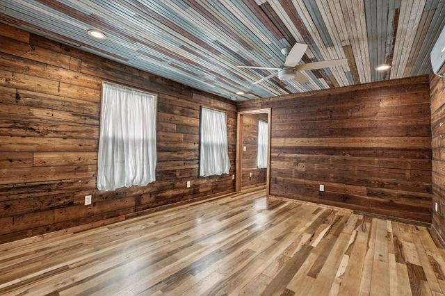 1148 Gunter ST, Austin, TX 78721