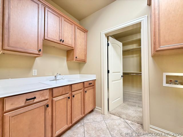 9305 S 74th East Avenue, Tulsa, OK 74133