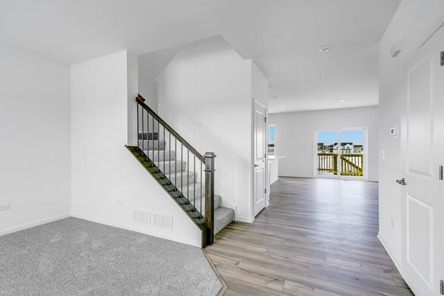 423 Hathaway Lane, Oswego, IL 60543