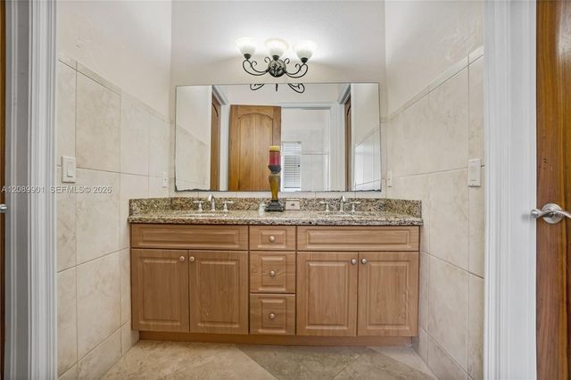 4025 SW 128th Avenue, Miami, FL 33175