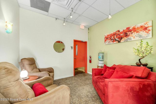 902 E New Haven Avenue, Melbourne, FL 32901