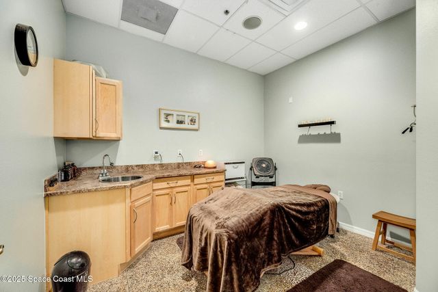 902 E New Haven Avenue, Melbourne, FL 32901