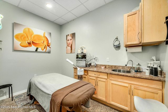 902 E New Haven Avenue, Melbourne, FL 32901