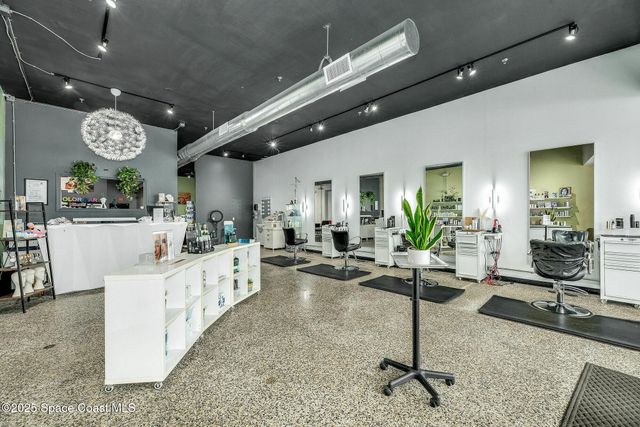 902 E New Haven Avenue, Melbourne, FL 32901