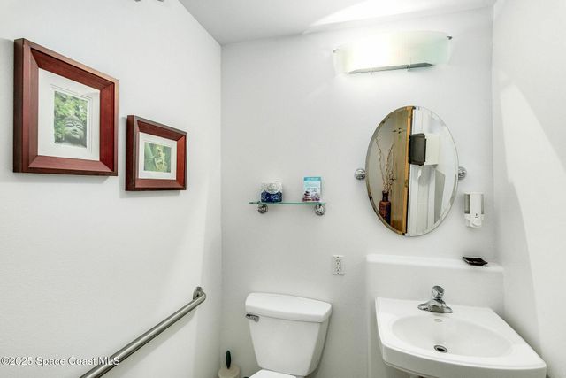 902 E New Haven Avenue, Melbourne, FL 32901