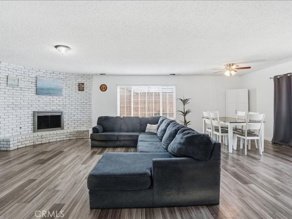 Image 13 of property listing at 1826 Hillside, Norco, CA 92860