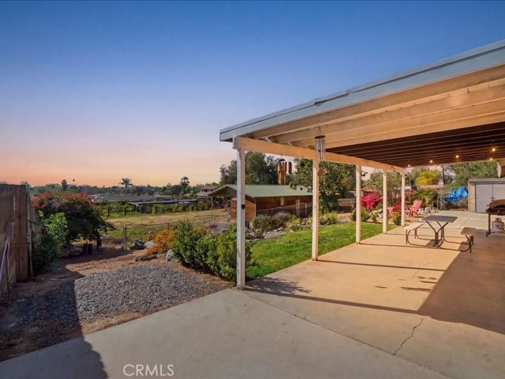 Image 2 of property listing at 1826 Hillside, Norco, CA 92860