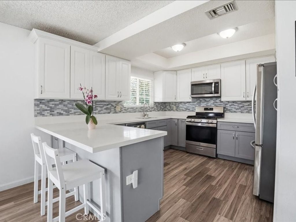 Image 3 of property listing at 1826 Hillside, Norco, CA 92860