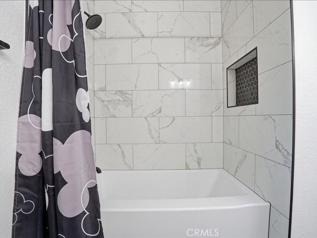 Image 39 of property listing at 1826 Hillside, Norco, CA 92860