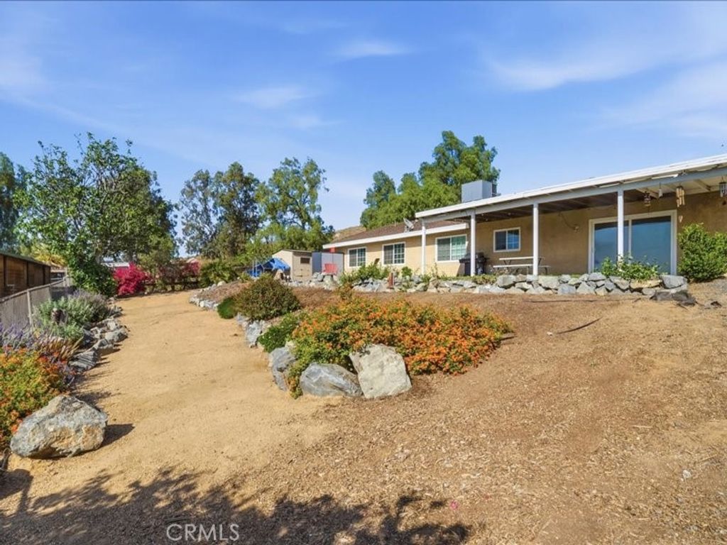 Image 42 of property listing at 1826 Hillside, Norco, CA 92860