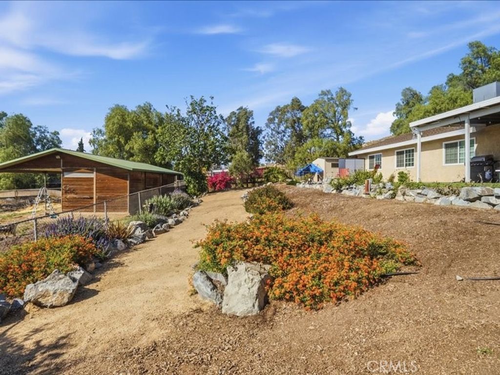 Image 44 of property listing at 1826 Hillside, Norco, CA 92860