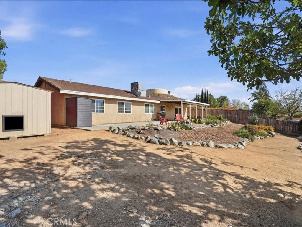 Image 61 of property listing at 1826 Hillside, Norco, CA 92860