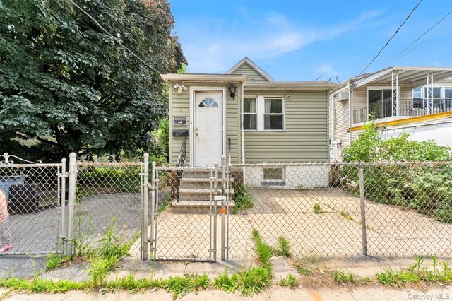 623 Hollywood Avenue, Bronx, NY 10465