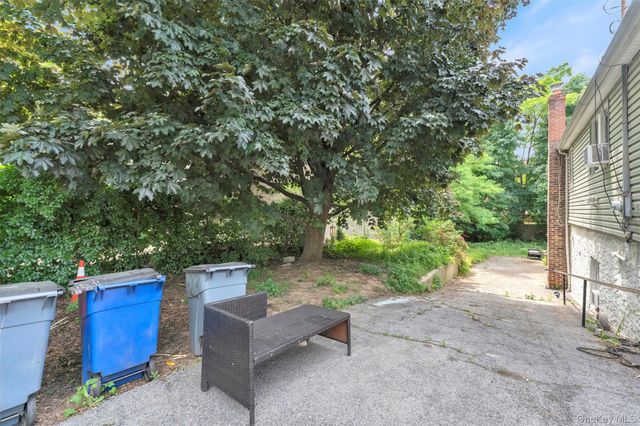 623 Hollywood Avenue, Bronx, NY 10465