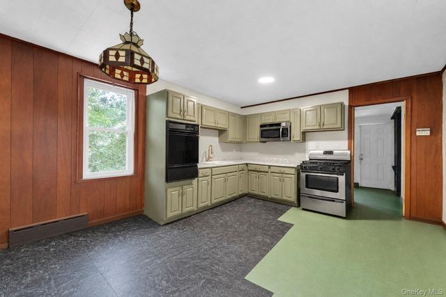 623 Hollywood Avenue, Bronx, NY 10465