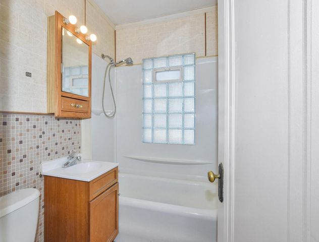 1801 3rd Avenue N, Minneapolis, MN 55405