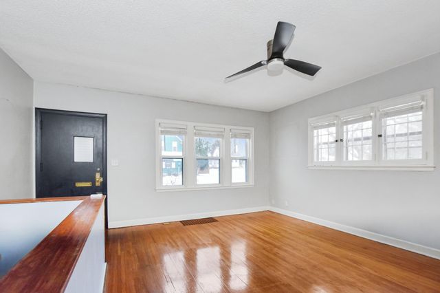 1801 3rd Avenue N, Minneapolis, MN 55405