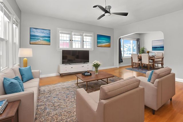 1801 3rd Avenue N, Minneapolis, MN 55405