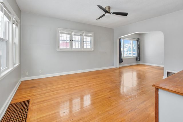 1801 3rd Avenue N, Minneapolis, MN 55405