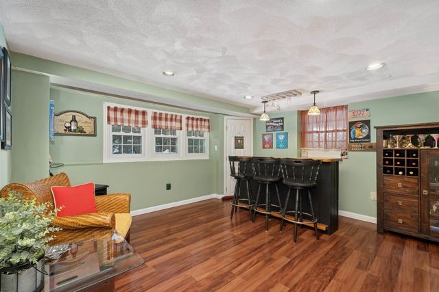 244 Harris Road, Nashua, NH 03062