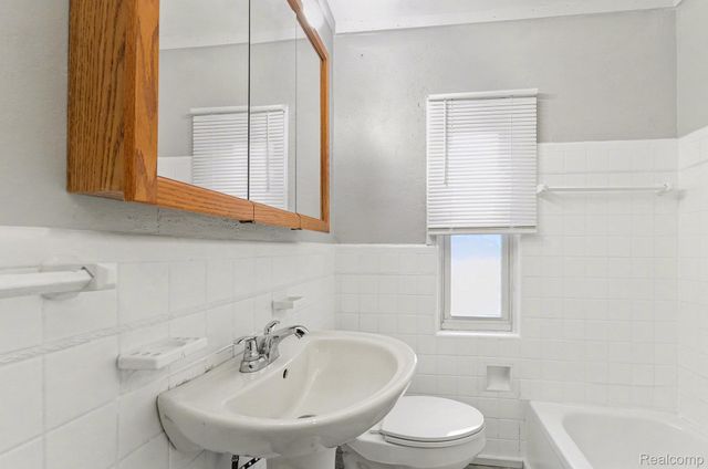 15065 Lincoln Avenue, Eastpointe, MI 48021