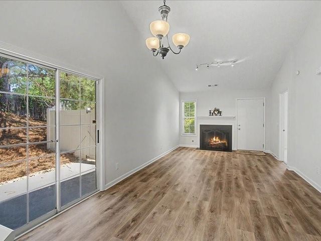 1075 Daventry Crossing, Woodstock, GA 30188