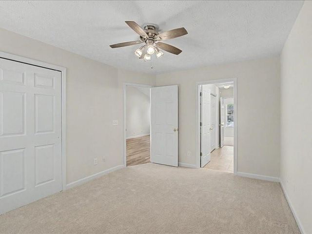 1075 Daventry Crossing, Woodstock, GA 30188
