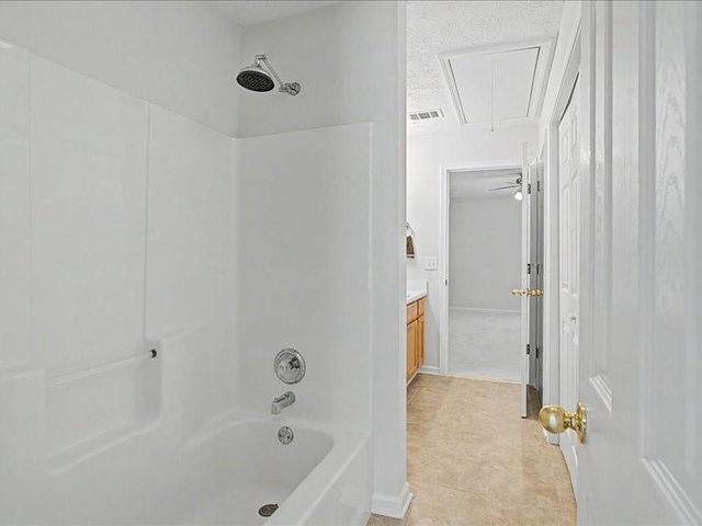 1075 Daventry Crossing, Woodstock, GA 30188