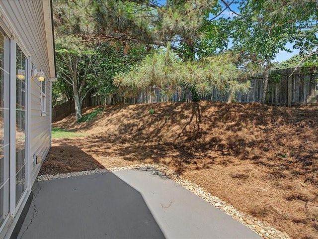 1075 Daventry Crossing, Woodstock, GA 30188
