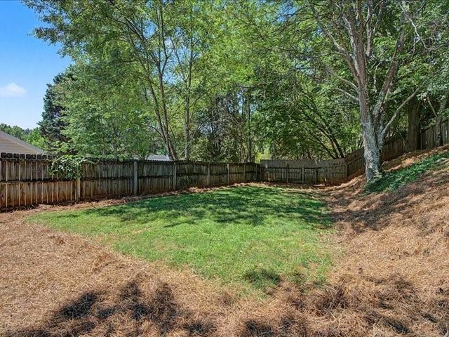 1075 Daventry Crossing, Woodstock, GA 30188