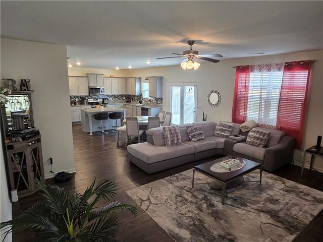 220 Montgomery Drive, Stockbridge, GA 30281