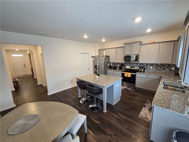 220 Montgomery Drive, Stockbridge, GA 30281