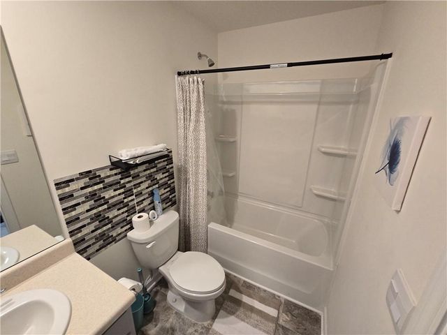 220 Montgomery Drive, Stockbridge, GA 30281