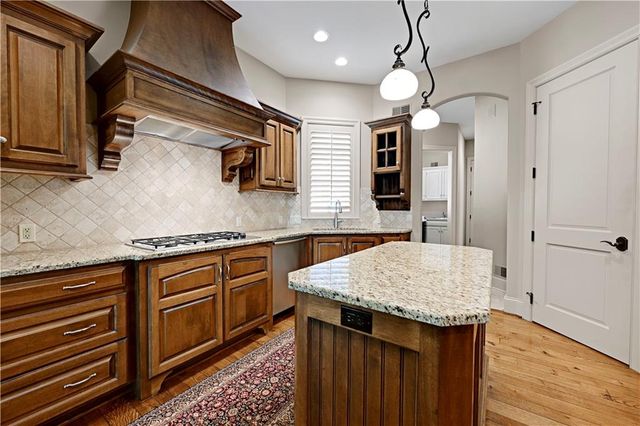 3313 W 138th Street, Leawood, KS 66224