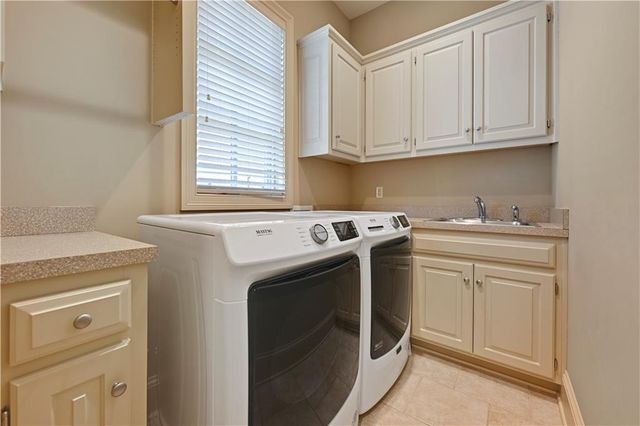 3313 W 138th Street, Leawood, KS 66224