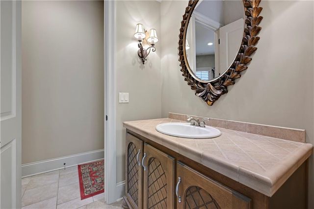3313 W 138th Street, Leawood, KS 66224