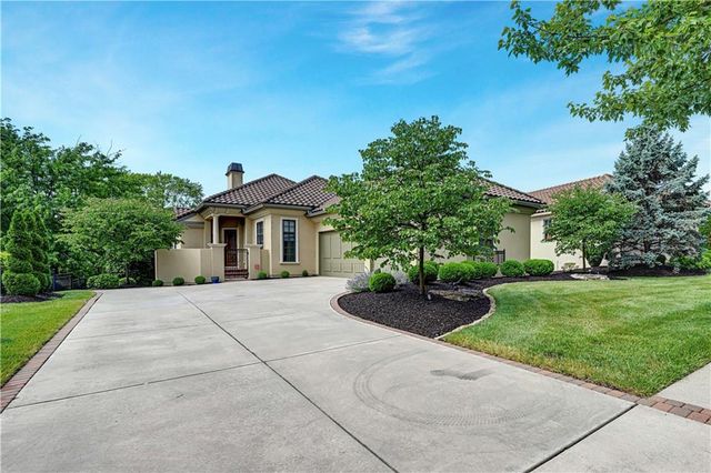 3313 W 138th Street, Leawood, KS 66224