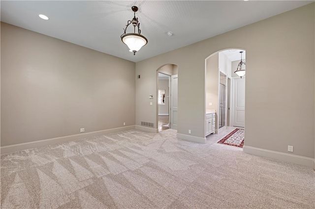 3313 W 138th Street, Leawood, KS 66224