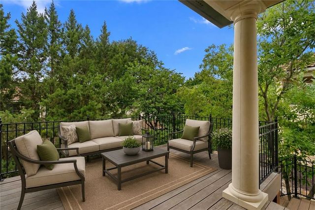 3313 W 138th Street, Leawood, KS 66224