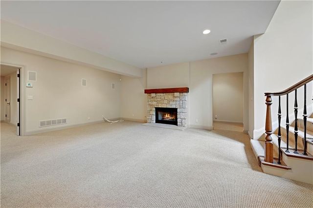 3313 W 138th Street, Leawood, KS 66224